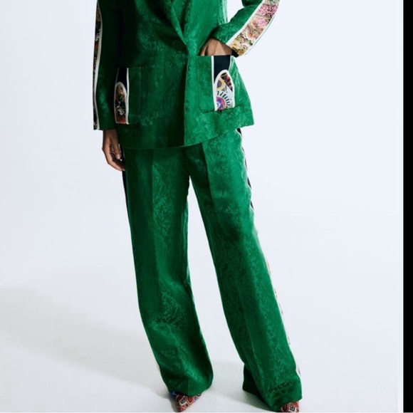 Anamika Khanna XH&M Silk Blend Jacquard Weave Blazer and pants - Picture 14 of 14